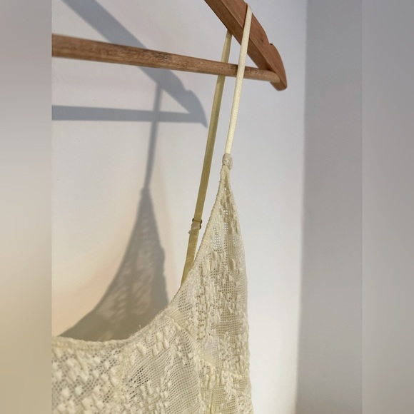 Ready to Go Lace Bodysuit NWOT banana cream - Picture 6 of 6